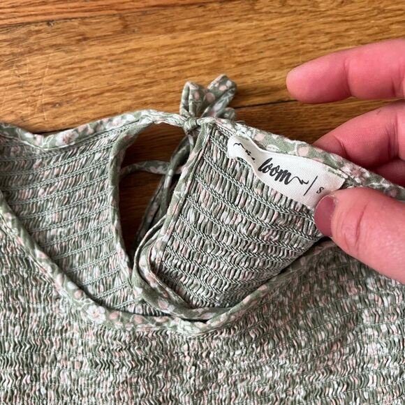 Floral Maxi Dress with Puff Sleeves - Picture 5 of 8